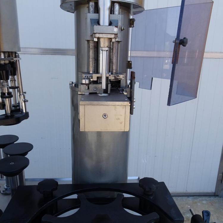 Monobloco automático de vinhos